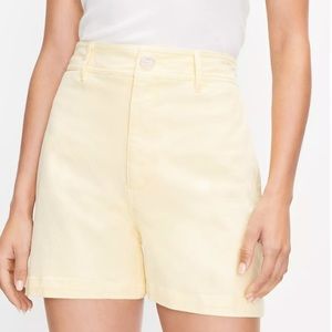 Size 30/10 Curvy Welt Pocket Denim Shorts